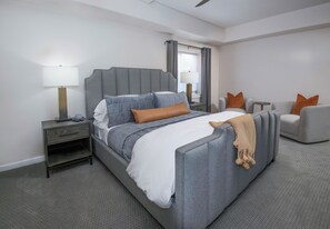 2 bedrooms, desk, iron/ironing board, WiFi - Escape to Modern Mountain Retreat Near Top Ski Resorts w/ Hot Tub! (Gypsum)