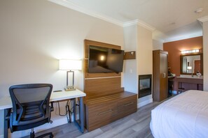 Desk, iron/ironing board, bed sheets - Panoramic King Room with Fireplace & Mountain View – Retreat with Scenic Vistas (Sedona)