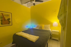 1 bedroom, desk, free WiFi, bed sheets