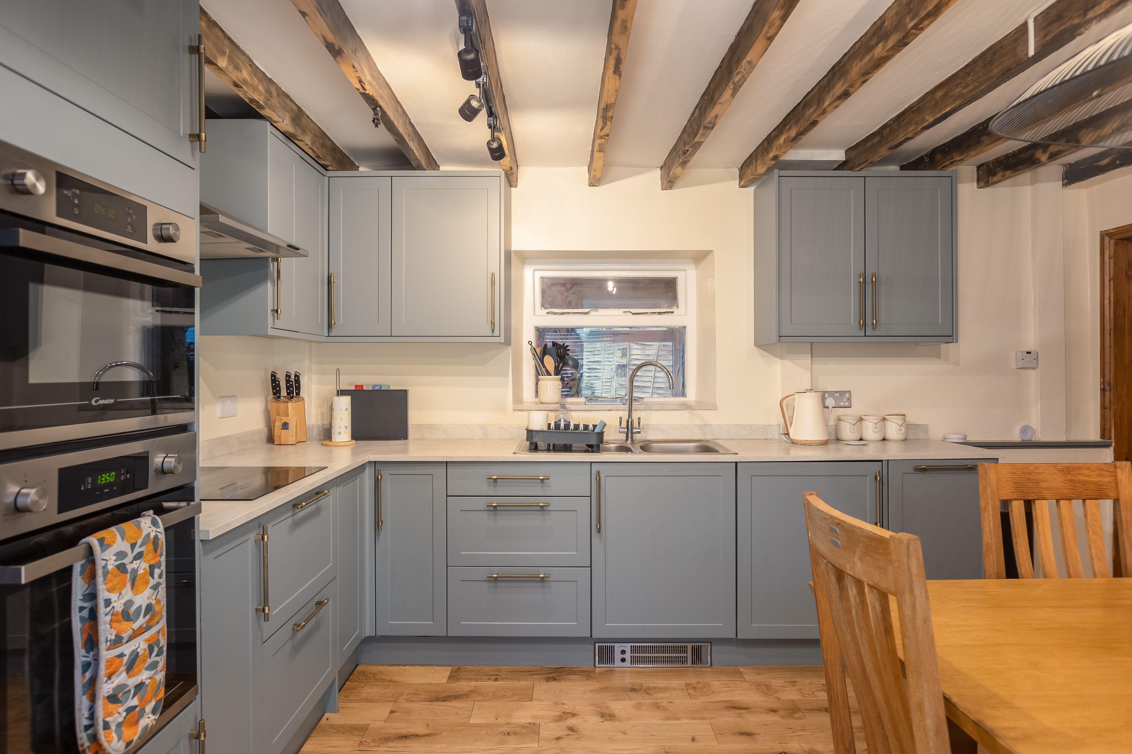 Coffee/tea maker, microwave, oven, dishwasher