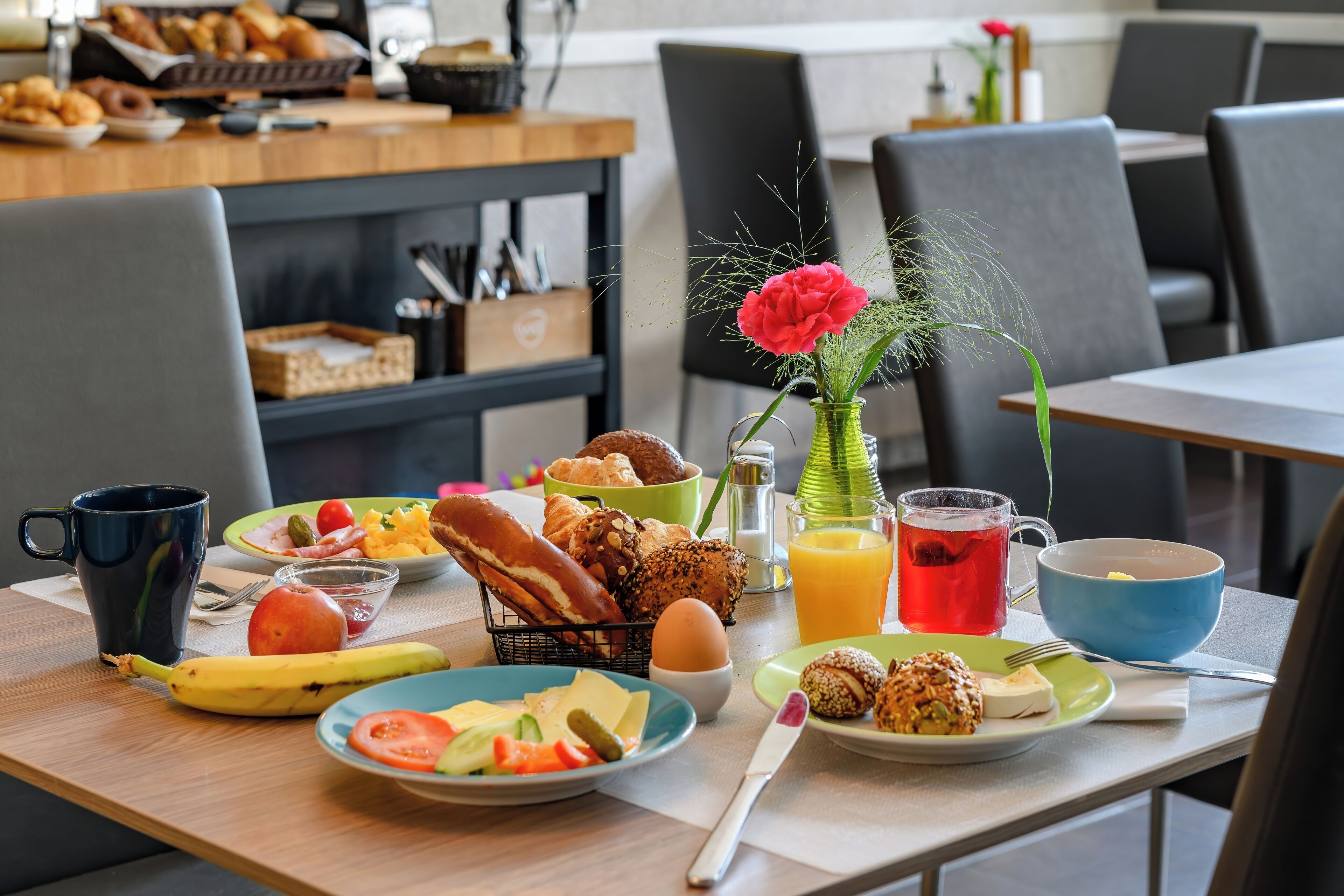Daily buffet breakfast (EUR 10 per person)