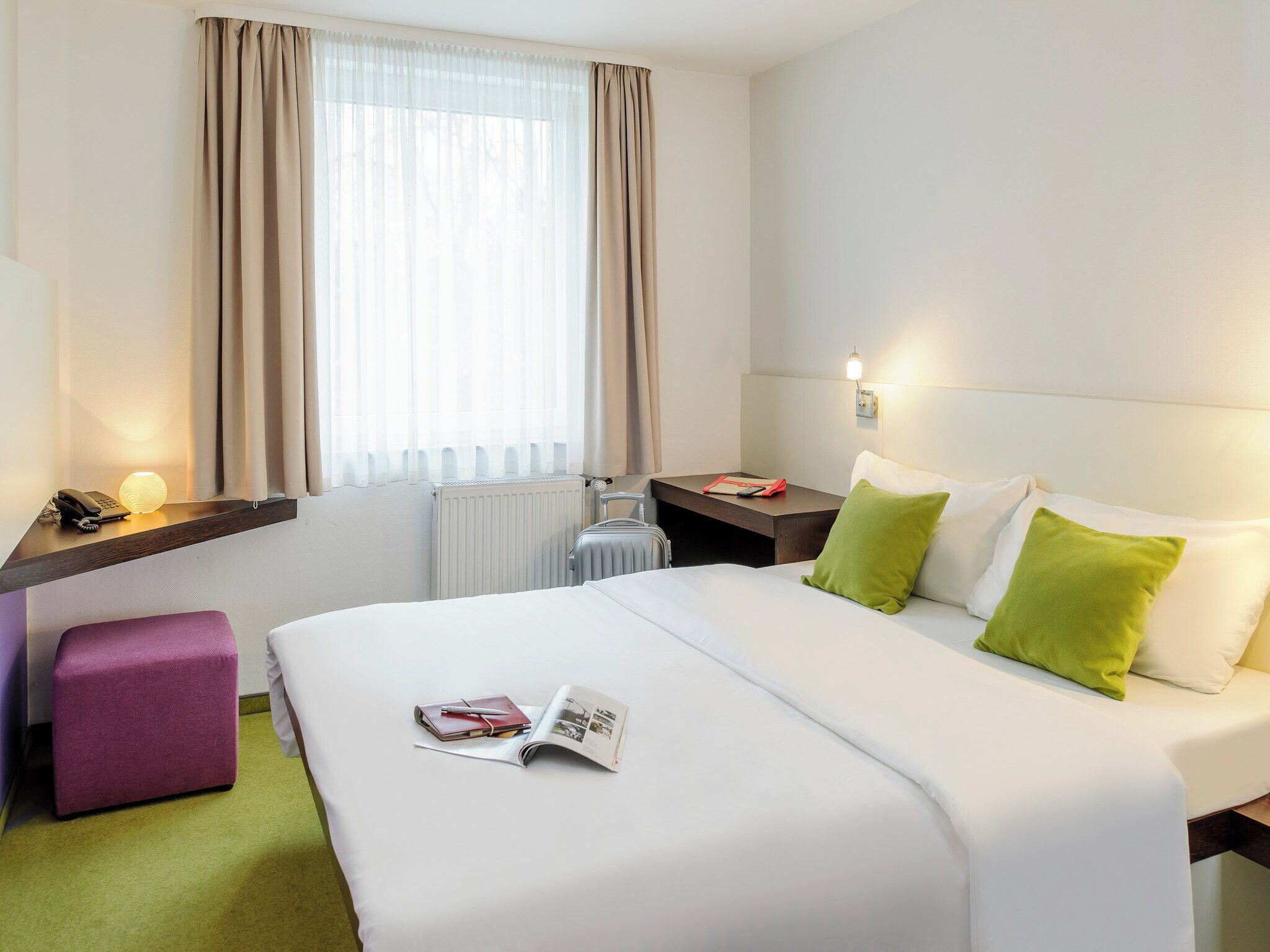 Schallisolierte Zimmer, kostenloses WLAN, Bettwäsche
