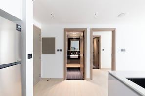 1 chambre, chambres insonorisées, fer et planche à repasser