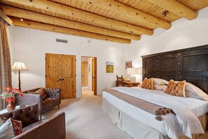 2 soverom, strykejern/-brett, reiseseng for barn og wi-fi (inkludert)