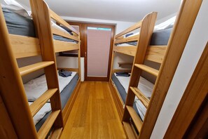 2 chambres, accès au Wi-Fi (inclus)