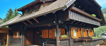 Apartment with mountain views