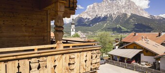 Apartment in Tyrol near ski area