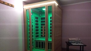 하우스 (Two Bedroom Holiday Home) | 스팀룸