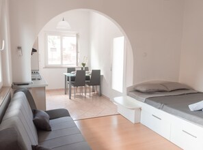 Studio (Studio Apartment with Terrace) | Woonkamer