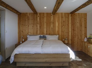 Studio (Studio Apartment with Terrace)