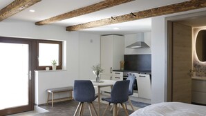 Studio (Studio Apartment with Terrace) - Mountain Vibrant and Timeless Apartment With Sauna (Dravograd)