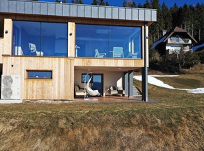 Estudio (Studio Apartment with Terrace) | Exterior