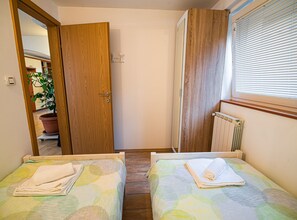 Apartamento (Three Bedroom Apartment with Terrace) | 3 quartos