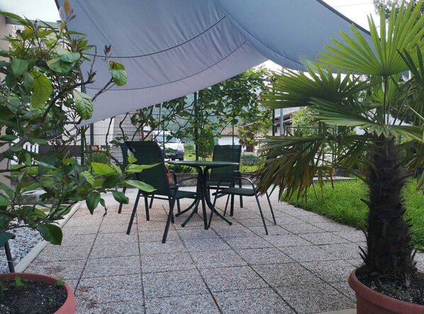 Apartamento (Three Bedroom Apartment with Terrace) | Fachada