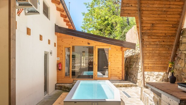 Huis (Four Bedroom Holiday Home with Terrac) | Binnenzwembad
