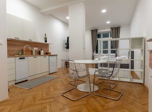 Estudio (Classic Studio Apartment) | Cocina privada | Refrigerador