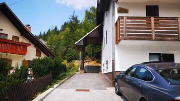 Apartment (Two Bedroom Apartment with Balcony) | Exterior