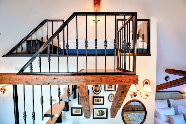 Superior Triple Room | Individually decorated, individually furnished, blackout drapes