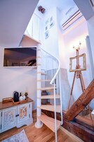 Standard Room | Individually decorated, individually furnished, blackout drapes