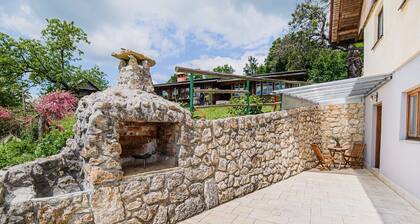 Hidden Authentic Haven Apartments