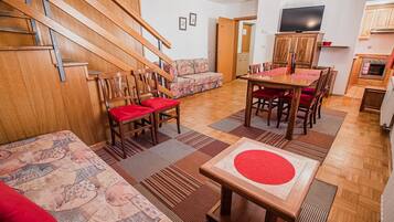 Appartamento (Two Bedroom Apartment) | Soggiorno