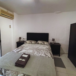 Wifi gratis y ropa de cama 