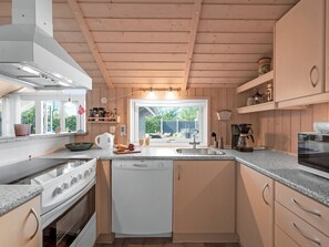 Fridge, microwave, dishwasher, cookware/dishes/utensils
