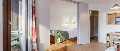 1 chambre, lit parapluie, Wi-Fi, draps fournis