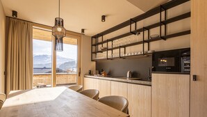 Dining - Apartment with 3 private terraces (Oberndorf in Tirol)