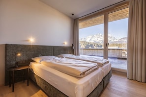 2 bedrooms