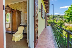 Property grounds - Holiday Home in Meina (Meina)