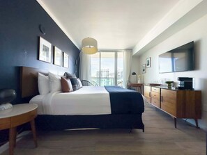 Bügeleisen/Bügelbrett, Reisekinderbett, WLAN, Bettwäsche