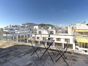 Balcony - Charming Industrial Studio (Athens)