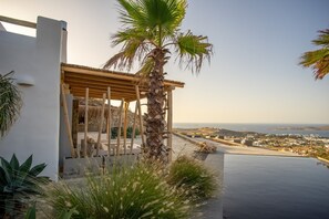 4 bedrooms, desk - Luxury Villa Delphinus - Allparos Villas (Paros)