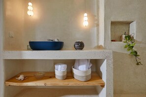 Villa | 3 bedrooms, desk - Luxury Villa Libra - Allparos Villas (Paros)