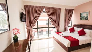 Habitació doble Deluxe | Escriptori i espai de treball apte per a portàtils