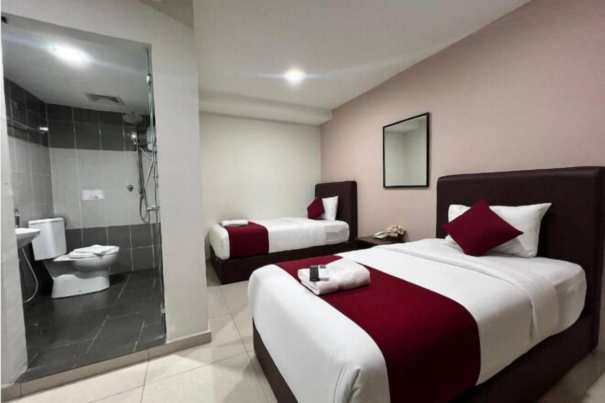 Skrivbord, arbetsyta för laptop, strykjärn/strykbräda och gratis wi-fi