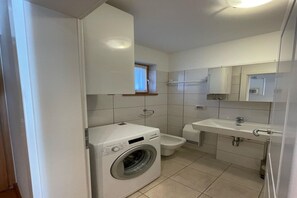 Shower, hair dryer - Exclusive Apartment with scenic view (Bad Kleinkirchheim)