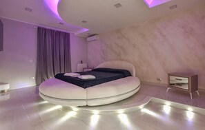 3 bedrooms, iron/ironing board, free WiFi