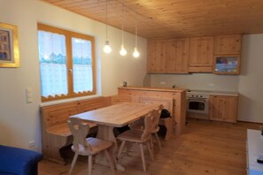 Dining Room - Bright apartment near thermal springs (Bad Kleinkirchheim)