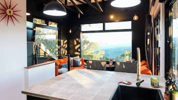 Cabin, 1 Bedroom, Smoking, Balcony | Interior