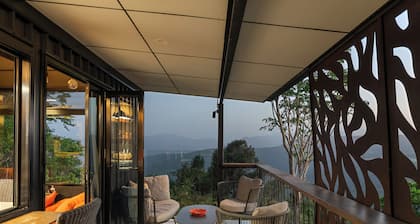 Cabane Treehouse Retreat With Mountain Views