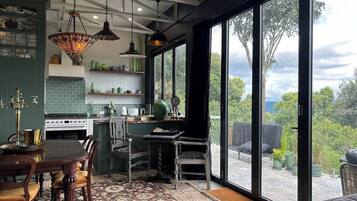 Cabin, 1 Bedroom, Smoking, Balcony | Bahagian dalam