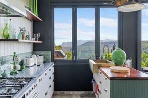 Cabin, 1 Bedroom, Smoking, Balcony | Interior