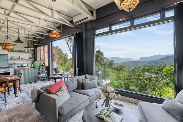 Cabin, 1 Bedroom, Smoking, Balcony | Living room