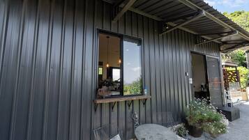 Cabin, 1 Bedroom, Smoking, Mountain View | Property grounds