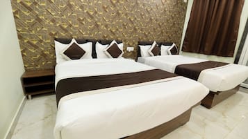 Family Quadruple Room, City View | Free WiFi