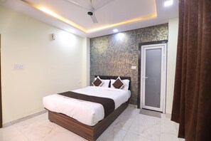 Standard Double Room, City View | Free WiFi - Shree Krishna Inn (Kanpur)