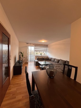 Interior. Cozy apartment in Duisburg, close to the trade fair Düsseldorf and Cologne, family friendly.