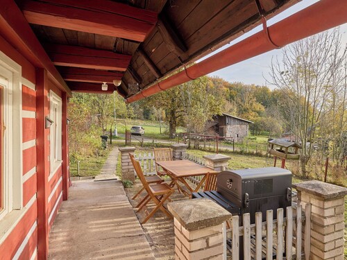 Wonderful private villa for 7 guests with WIFI, terrace and pets allowed